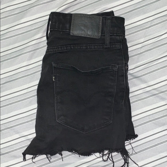 black Levi’s shorts - Picture 1 of 6